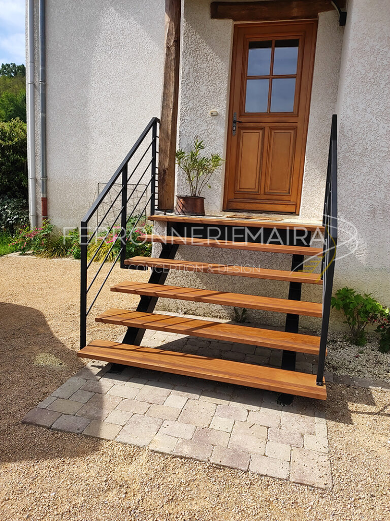 Escalier extérieur design métal bois – Ferronnerie Maira