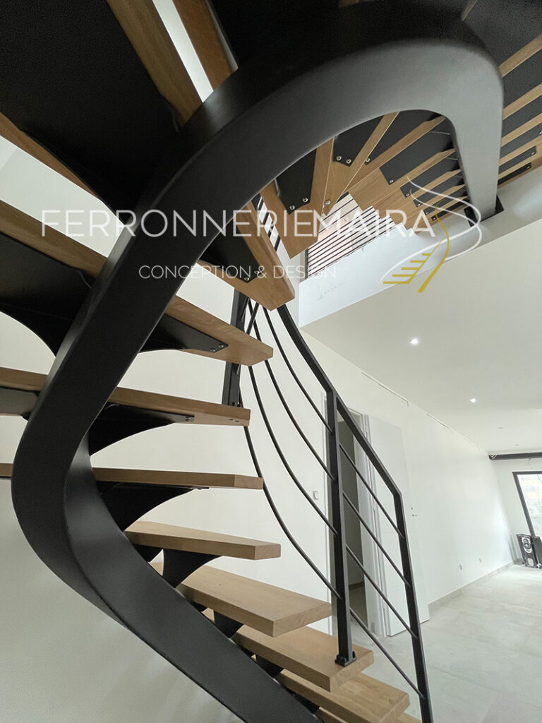 Escaliers Métalliques sur mesure design et moderne acier bois - Ferronnerie Maira