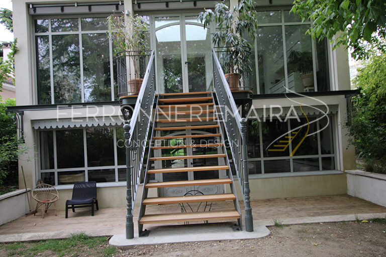 Escalier extérieur sur mesure – Ferronnerie Maira