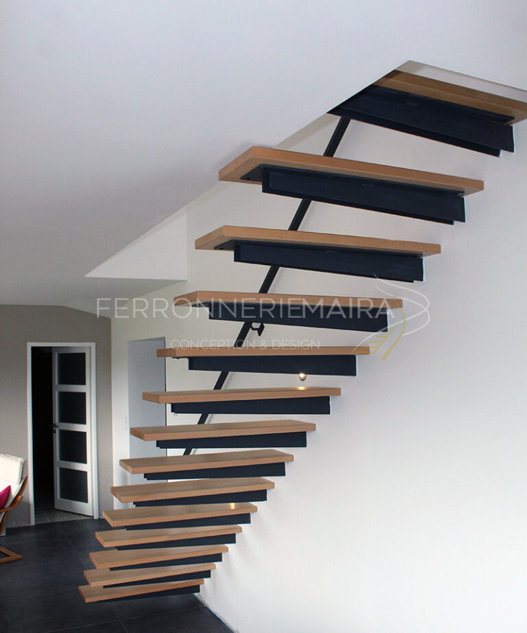 Escalier design marches suspendues - Ferronnerie Maira